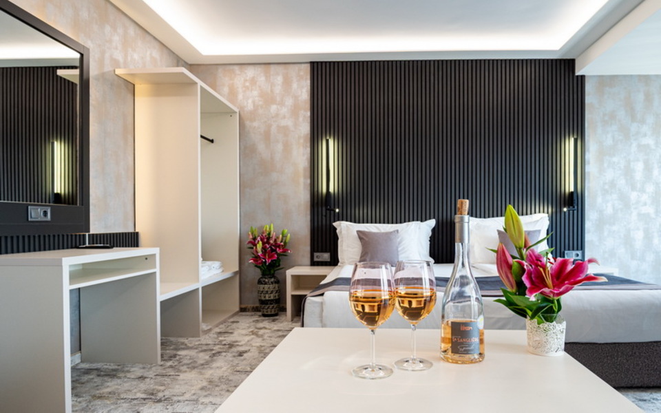 Студио Делукс