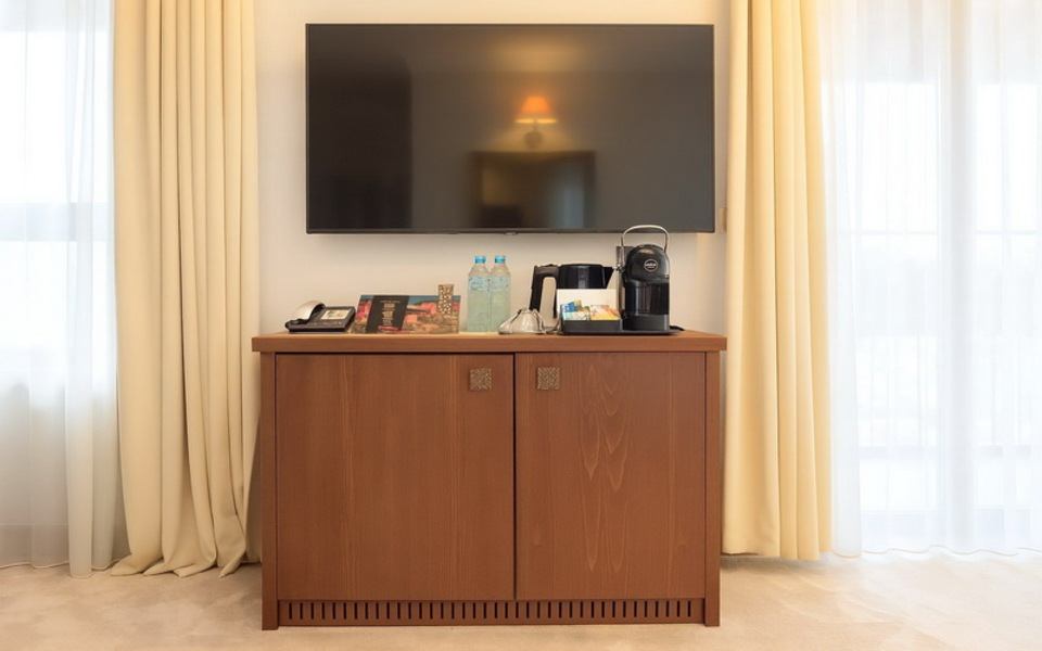 Deluxe Studio