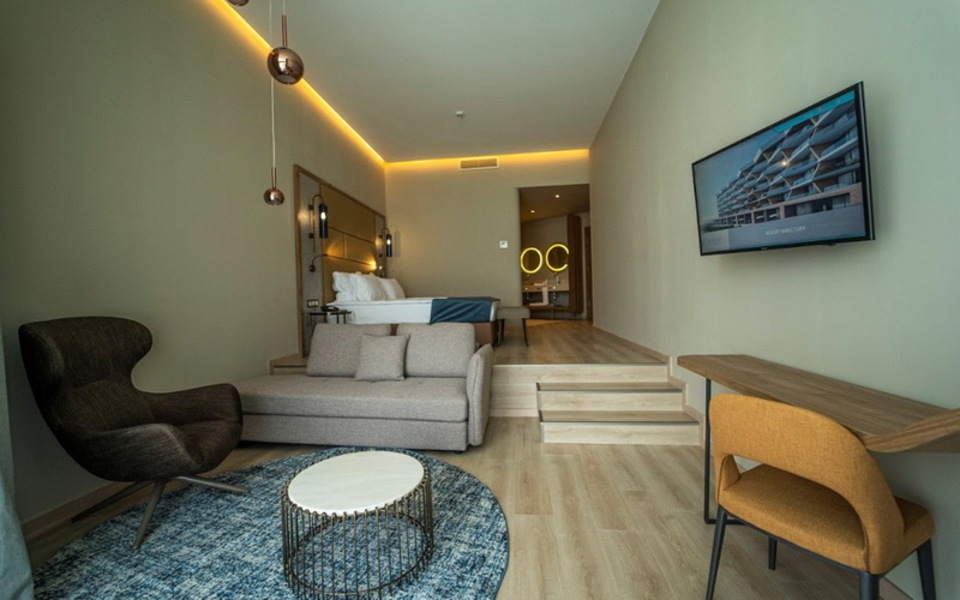 Премиум стая със странично морска гледка