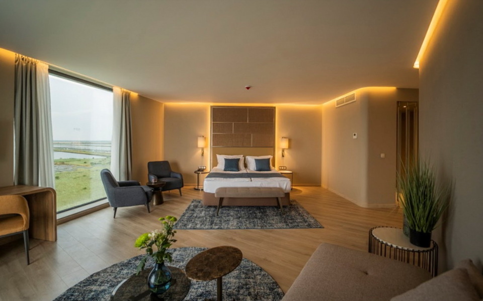 Джуниър суит с морска гледка